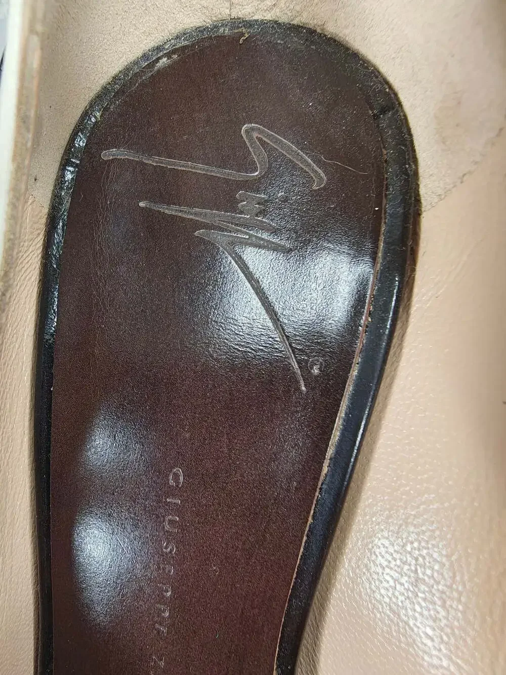 Giuseppe Zanotti Two-Tone Leather Fringe Pumps with Gold-Tone Sz. 34/US4
